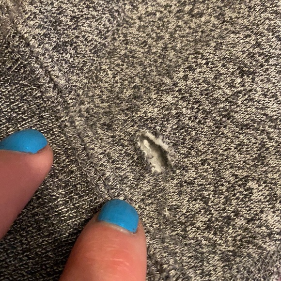 3/$30 Roots Sweater - Picture 6 of 9